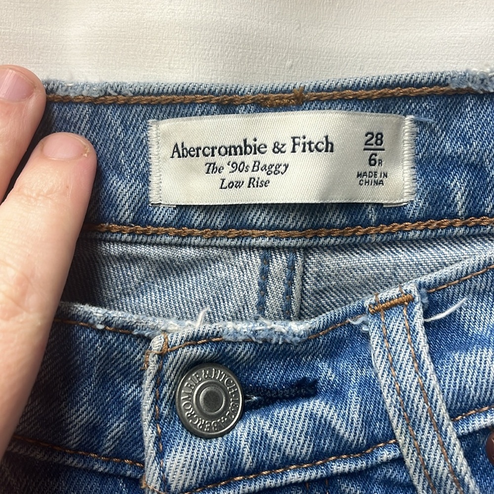 Abercrombie Blue 90s Baggy Distresses Low Rise Jeans- 28 - Picture 6 of 8